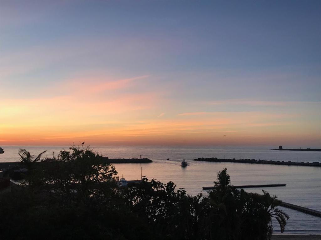Appartamento Le Onde Terrasini Kültér fotó